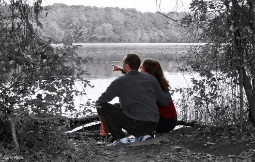 Engaged Couple Enjoy A Day Out Refreshing First Date  - Zagros Photos